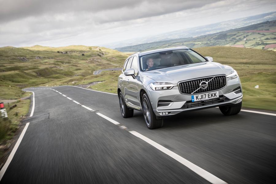  Volvo XC60 D4 Inscription 2017 года  (UK) (фото 26 из 172)